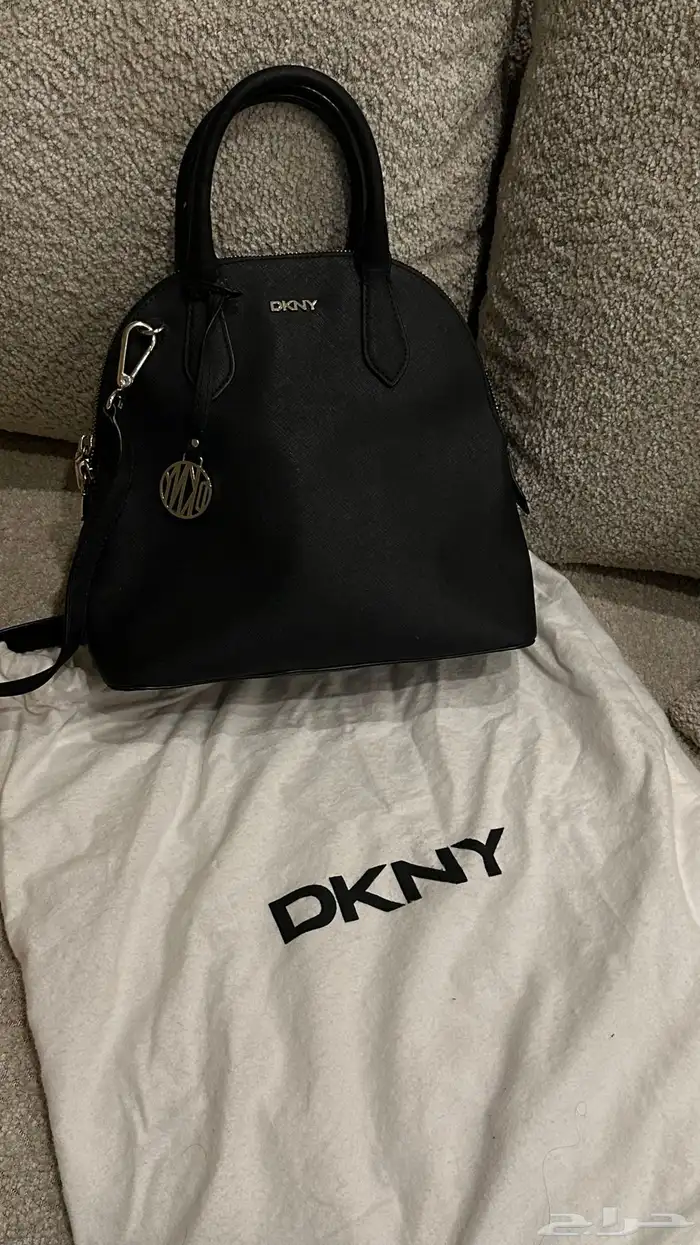 شنط DKNY ( اسود -جملي ) 0