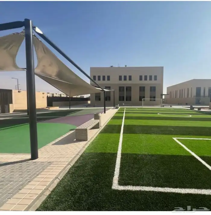 ملاعب رياضية عشب صناعي او مطاط ربر و فينيل ومضمار 3