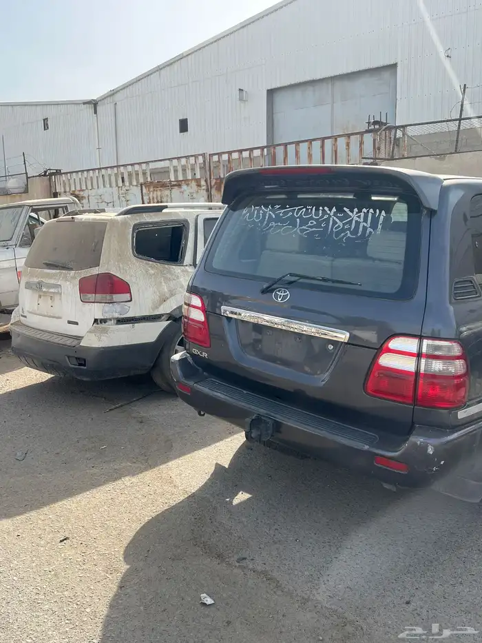 لاندكروزر 2004 محركات بلد واكسسوارات وعداد كلها مشاءالله 2