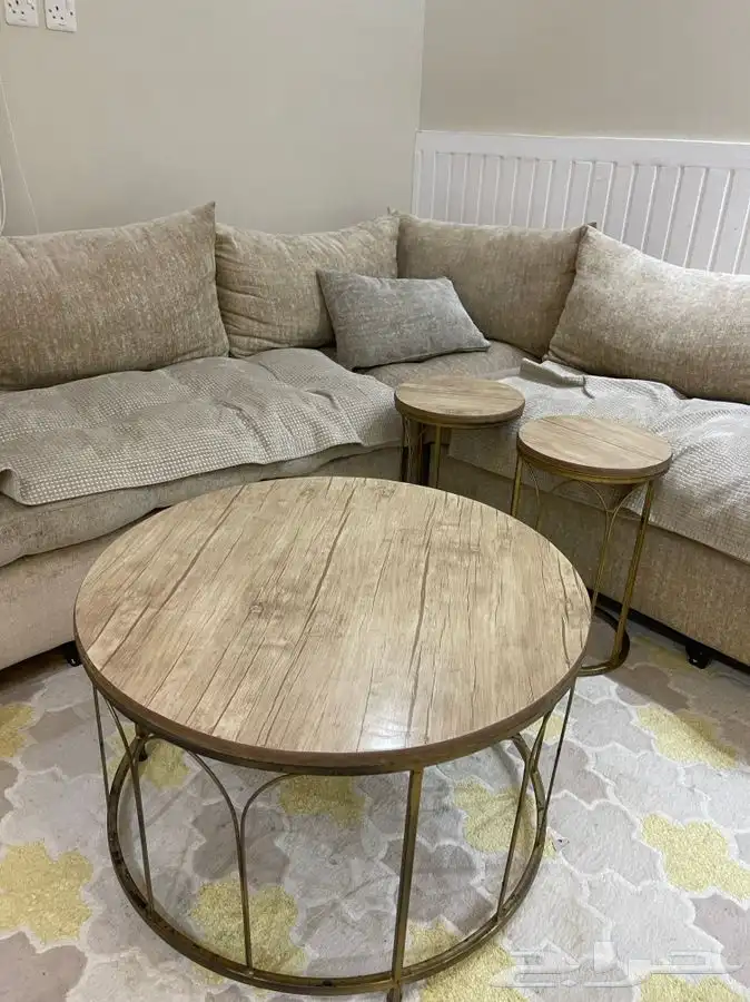 طاولات للبيع 2