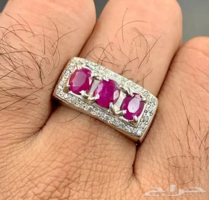 خاتم ياقوت طبيعي 3 فصوص مرصع ألماس 5