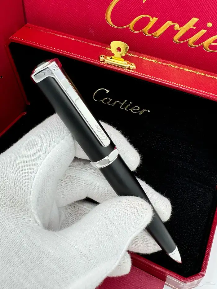 أقلام ماركات مع الملحقات 9