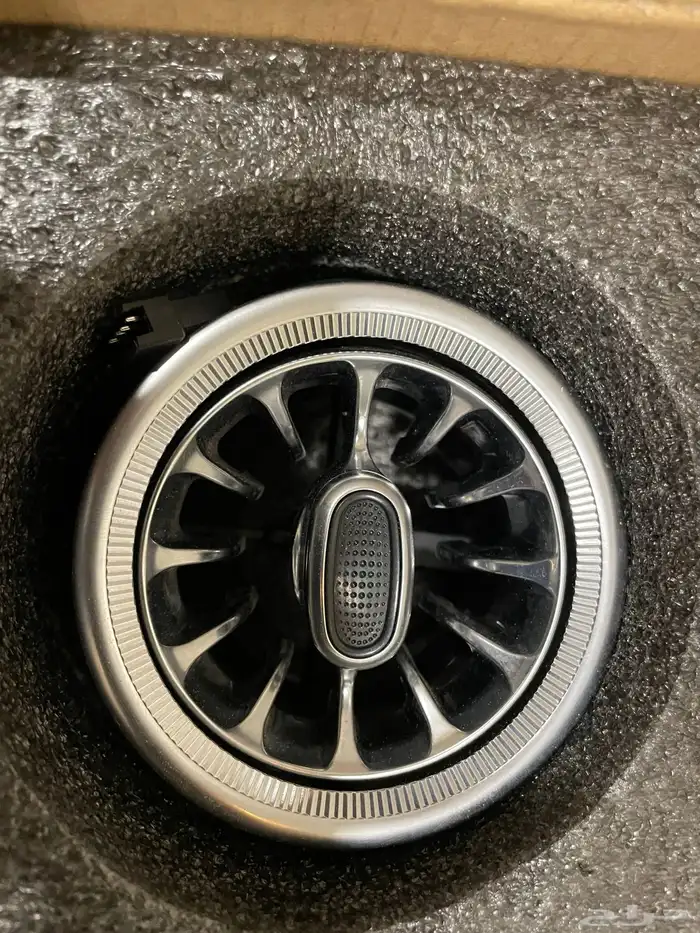 للبيع فتحات مكيف مرسيدس 64 لون 1