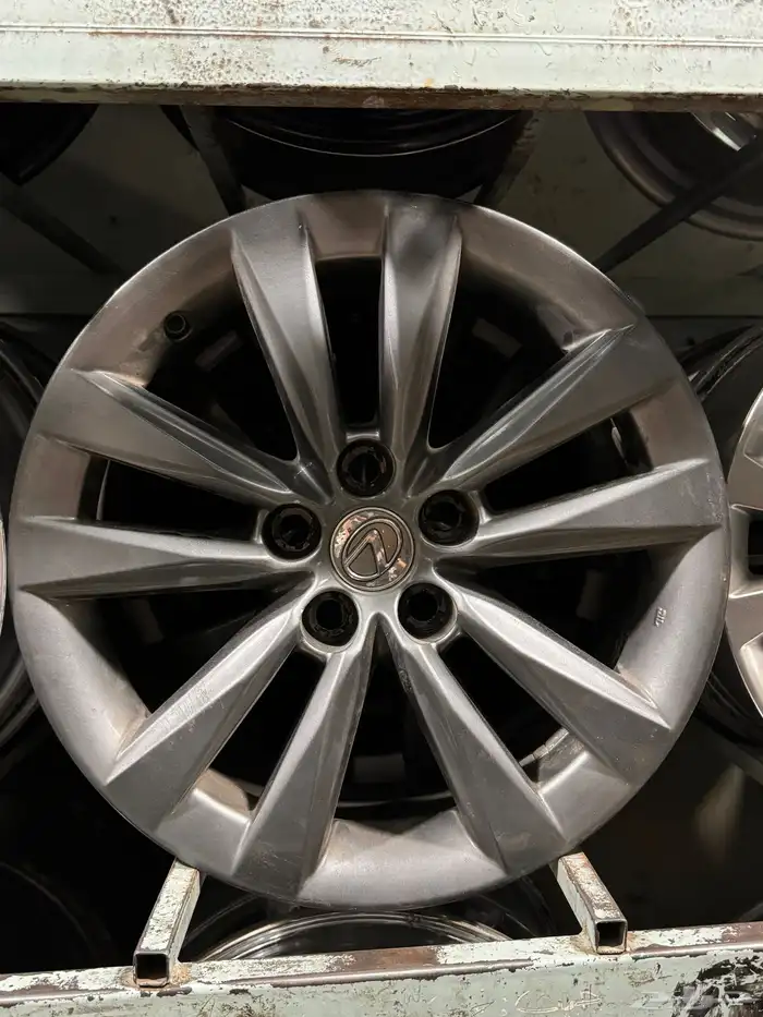 جنوط لكزس 460اصلي وكاله مقاس 18 2