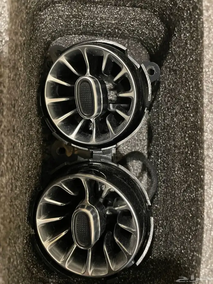 للبيع فتحات مكيف مرسيدس 64 لون 0