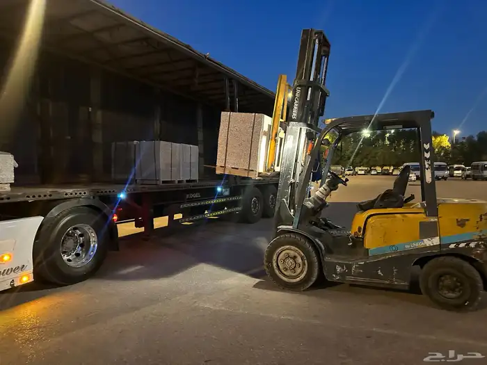 تأجير رافعه شوكيه سكينه فوركلفت للايجار سيزرلف مان لفت كرين 1