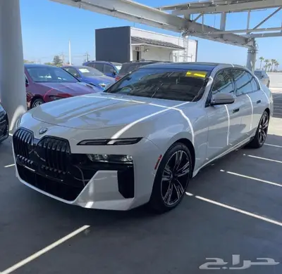 2023 BMW 7 Series 740i RWD 4D 23000mi استيراد حسب الطلب 1