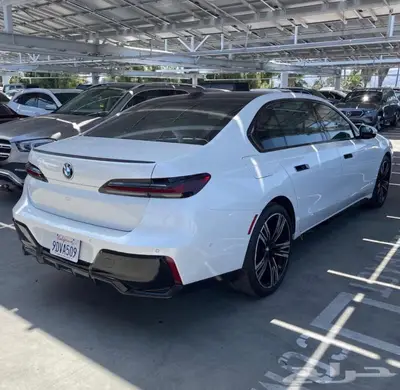 2023 BMW 7 Series 740i RWD 4D 23000mi استيراد حسب الطلب 3