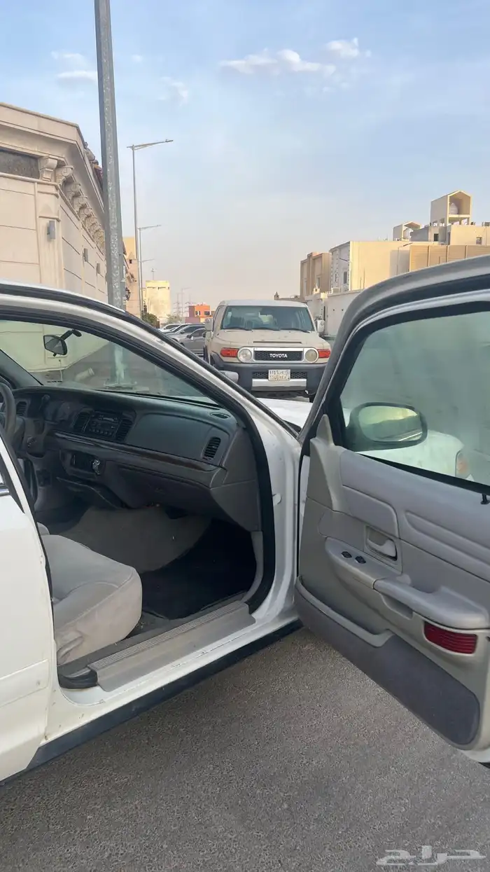 ((مباع)) فورد كراون فكتوريا سعودي ابيض 2002 10