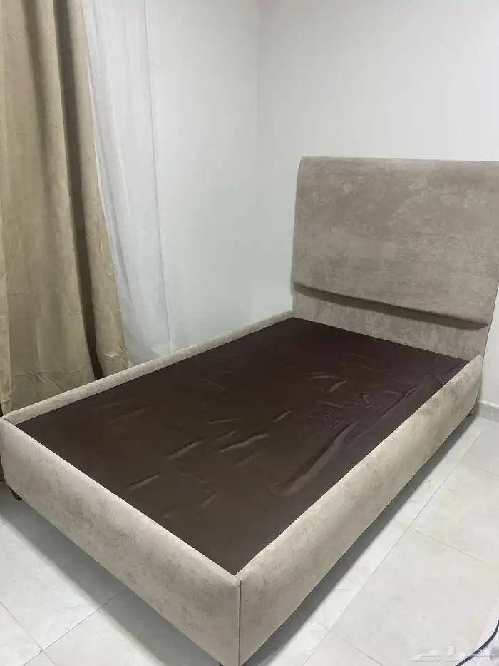 سرير بيج غامق 0
