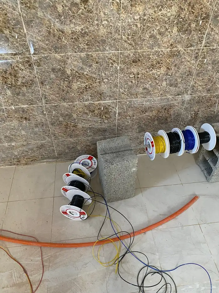 فني كهربائي منازل تسيس وتطبيق 17