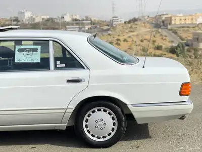 مرسيدس 560 موديل 1990 قمة في النظافة ( تم البيع ). 9