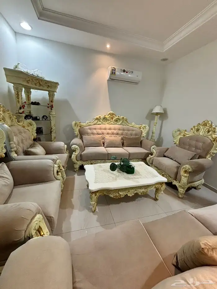 طقم كنب وطاولات 1