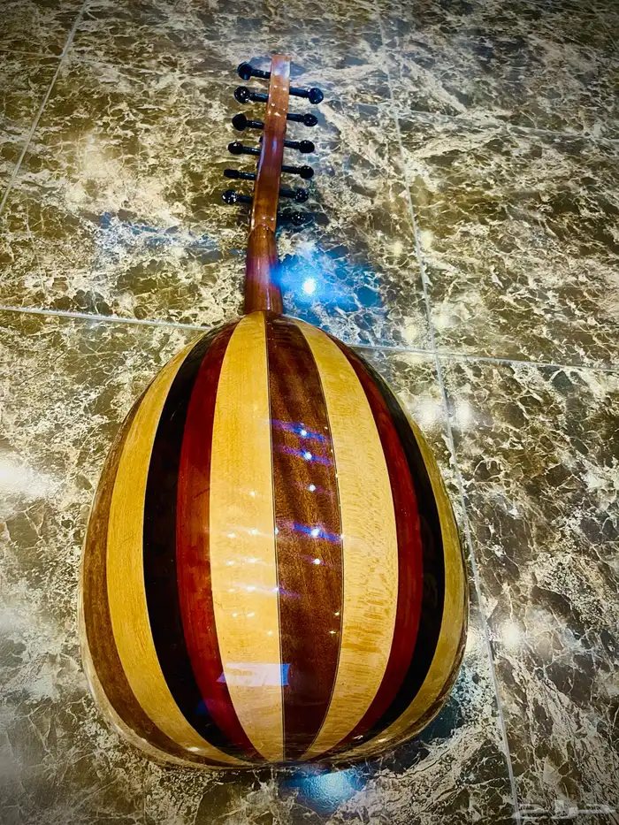 عود احترافي عود لوكس عود موسيقي 2