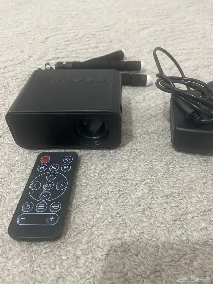 للبيع بروجكتر صغير الحجم 1