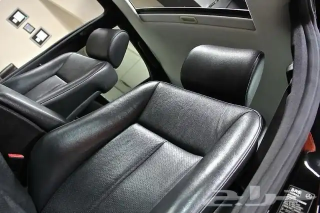 مرتبة السايق مرسيدس شبه جديده نظيفة 2