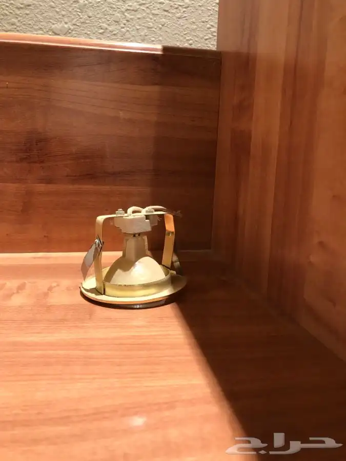 دولاب تلفزيون جديد مع اضاءة فيديو 8