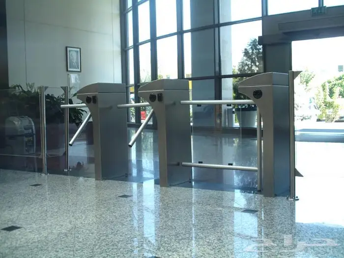 بوابات تنظيم دخول وخروج الأفراد  Barrier  Turnstile 12