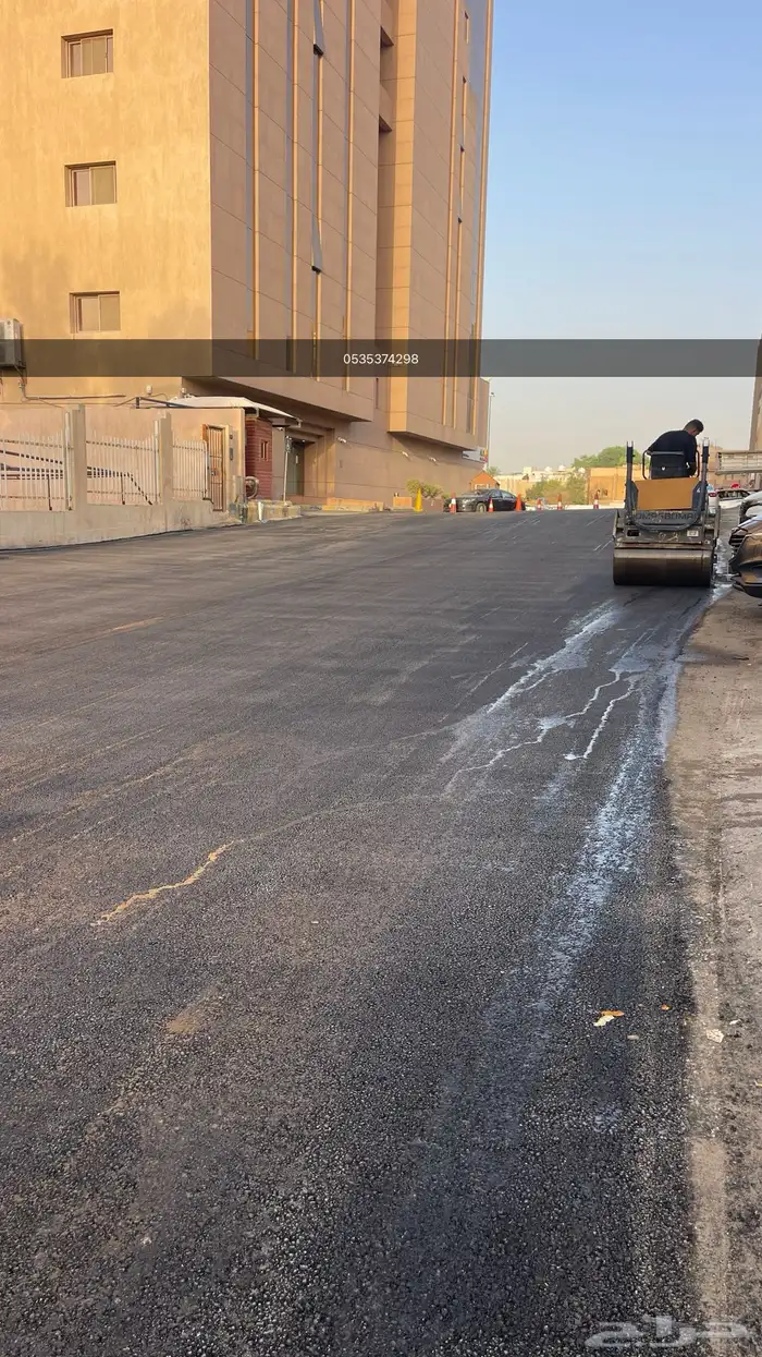 فرادة أسفلت صغيرة 4 متر للايجار 0