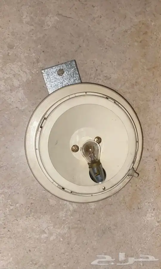 لمبة السقف فكتوريا بوليسي 1