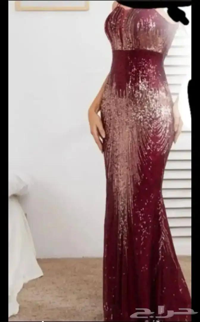 فستان زفاف نسائي يشبه الذي في الصورة 2