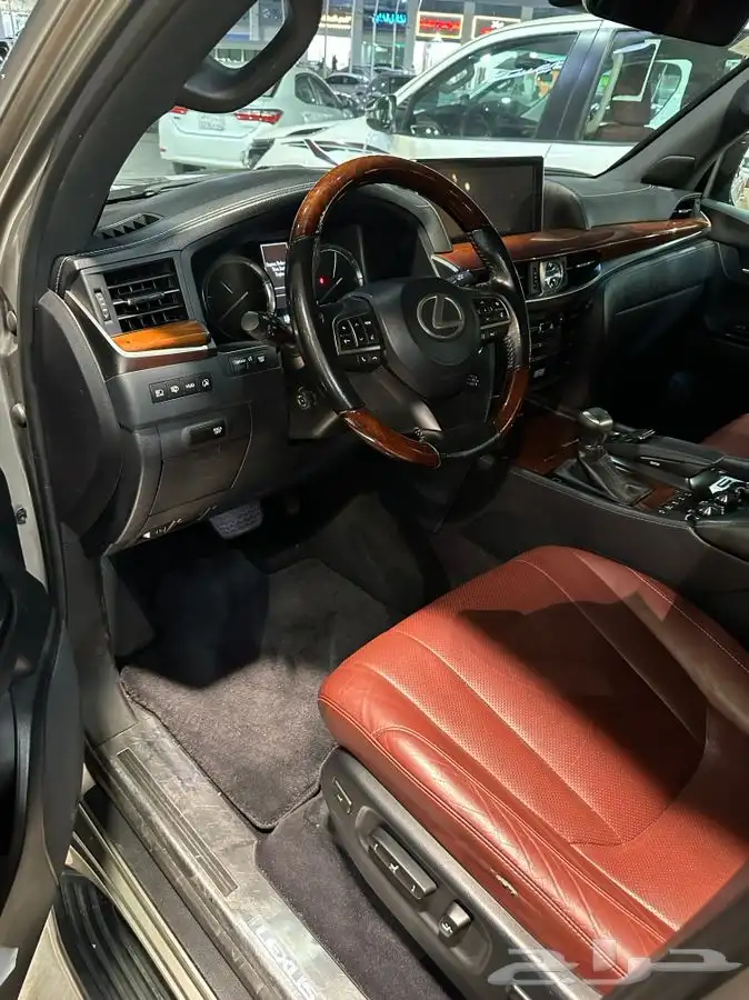 نبيع للكزس Lx570 ممشى قليل ( تم البيع ) . 3