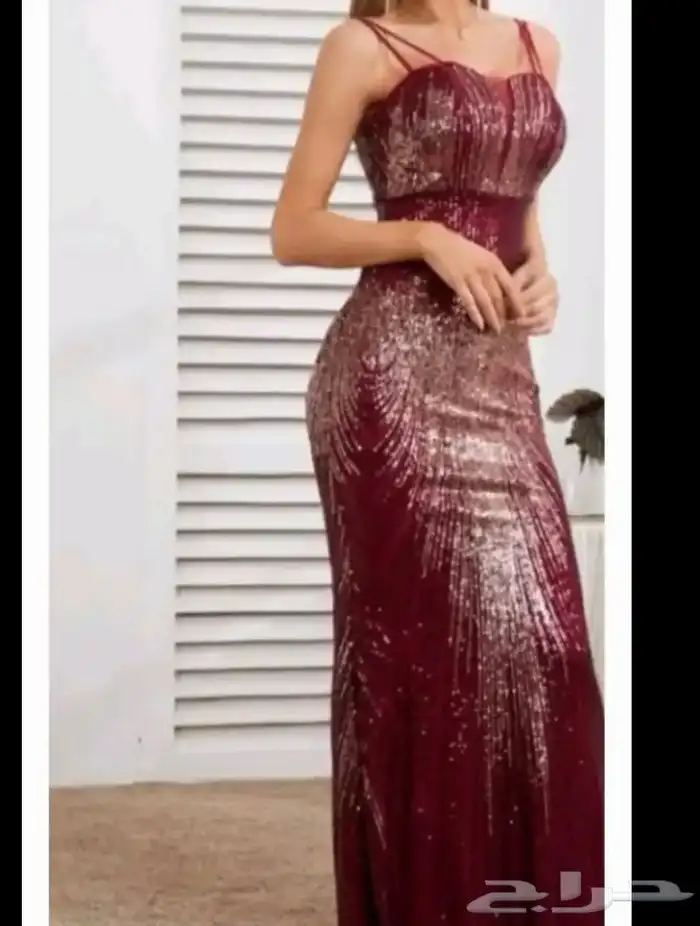 فستان زفاف نسائي يشبه الذي في الصورة 3