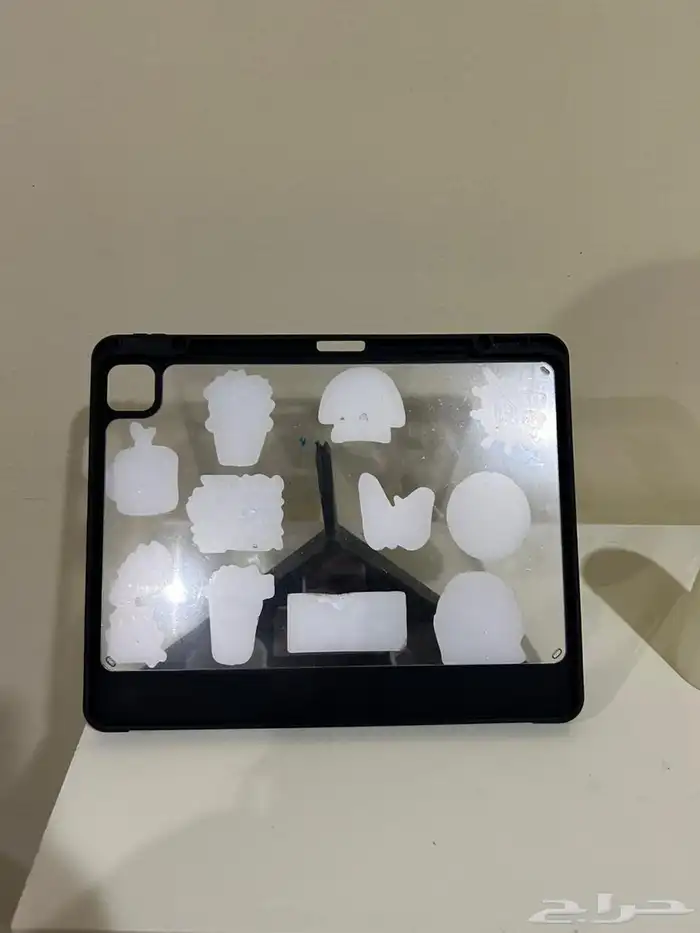 كفر ايباد برو مع غلاف ومكان للقلم جميل مع ملصقات لطيفة 2