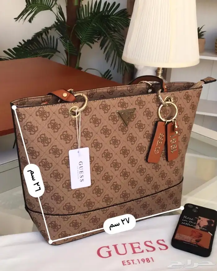 شنط ماركات حجم كبير للجامعة 67