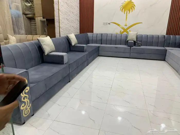 كنب جديد من المصنع ملكي كلاسيك ومتصل 19