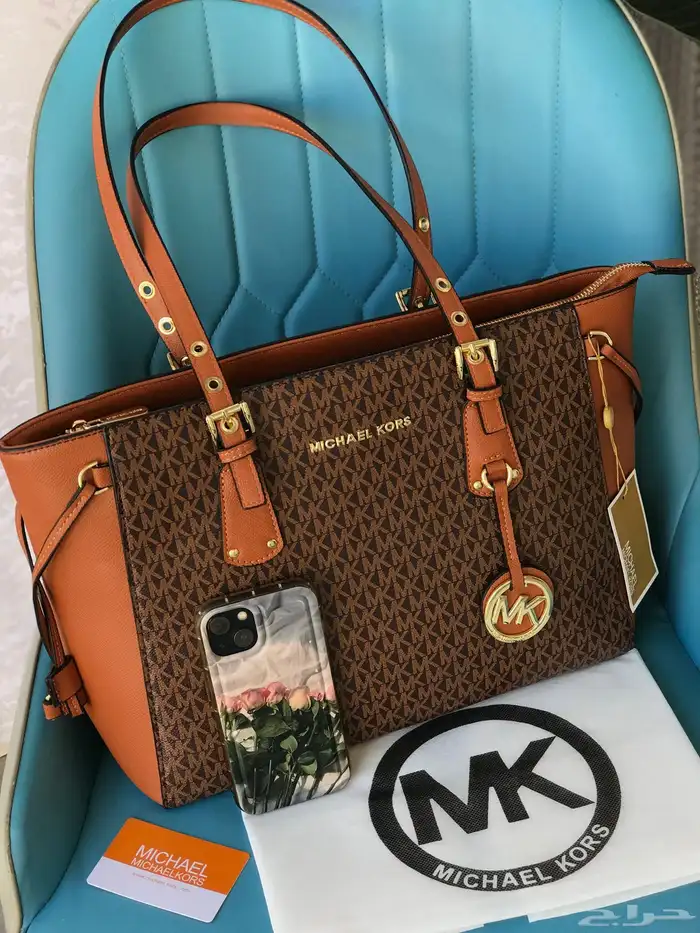 شنط ماركات حجم كبير للجامعة 16