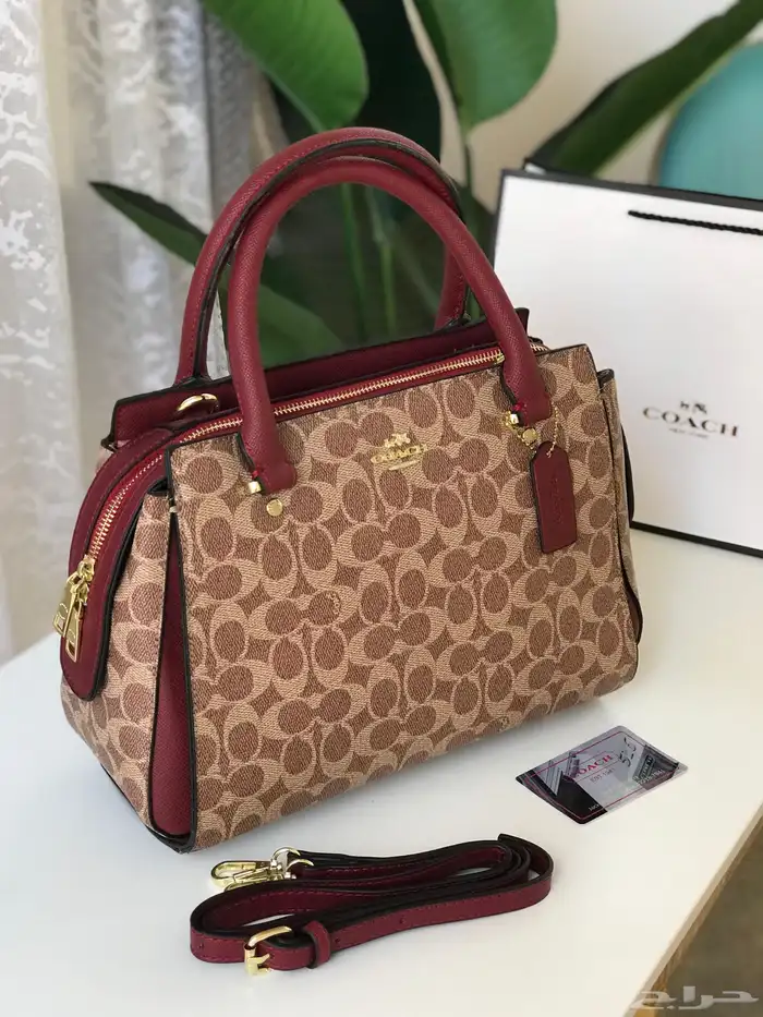 شنط ماركات حجم كبير للجامعة 60