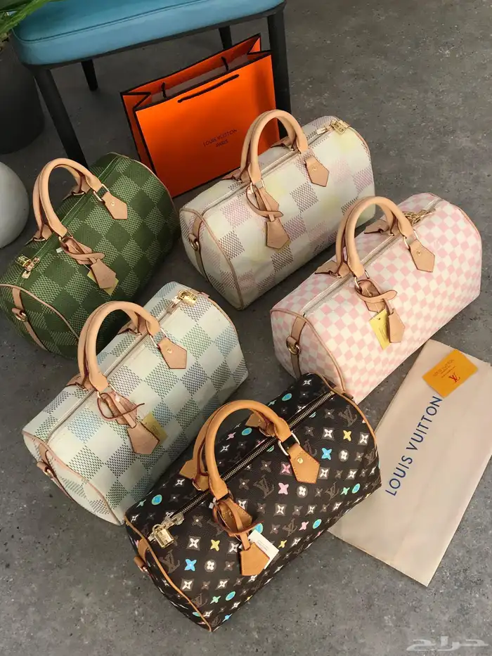 شنط ماركات حجم كبير للجامعة 25