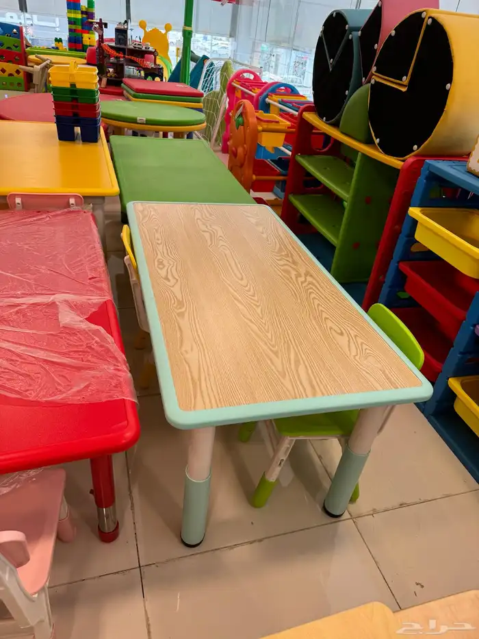 طاولات وكراسي مدرسية 3