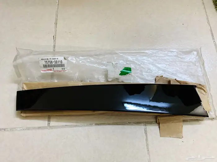 برواز باب يسار جديد أصلي لكزس GS-ES 1