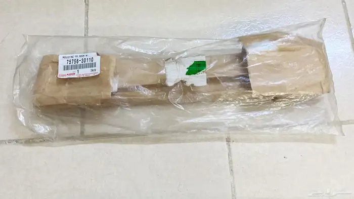 برواز باب يسار جديد أصلي لكزس GS-ES 0