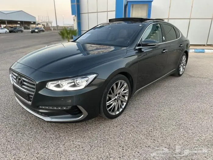 ازيرا 2019 بانزين ( بطاقه جمركيه) 0