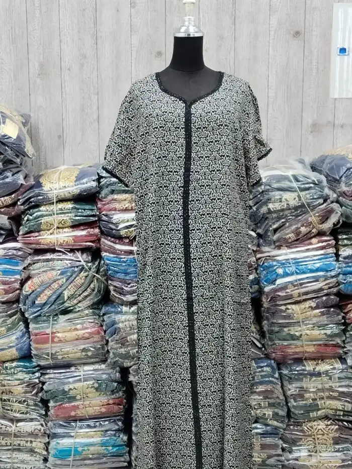 قمصان روز نسائية 86
