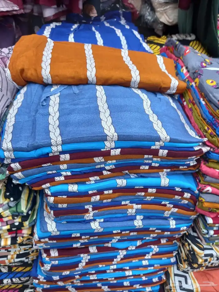 قمصان روز نسائية 35