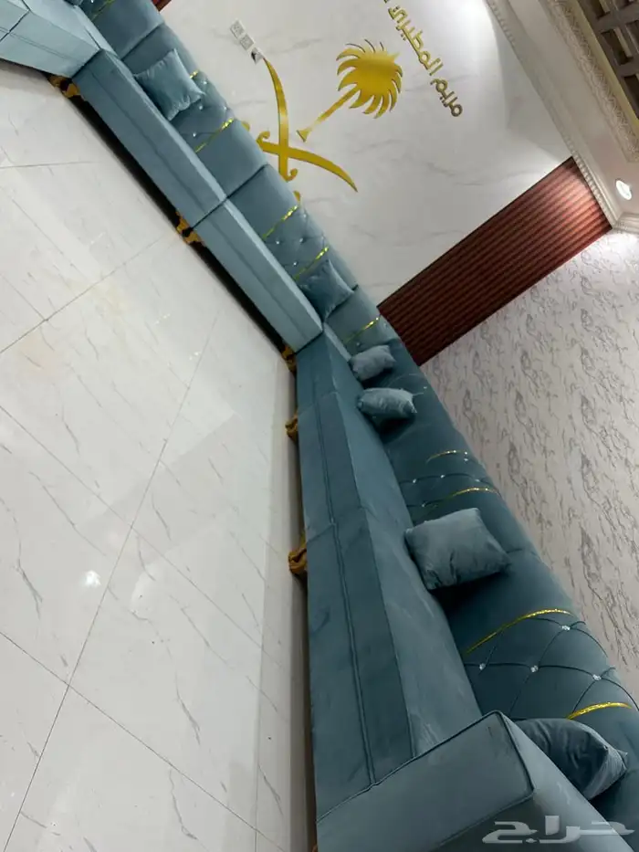 كنب جديد من المصنع ملكي كلاسيك ومتصل 9