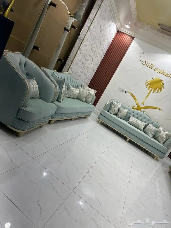 كنب جديد من المصنع ملكي كلاسيك ومتصل 4