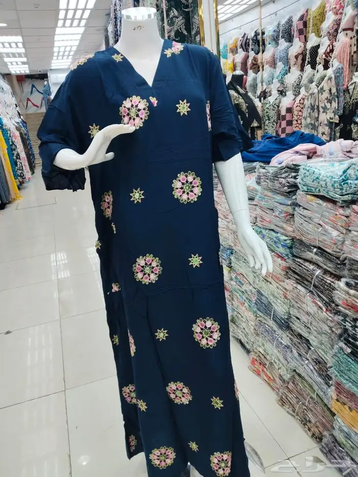 قمصان روز نسائية 75