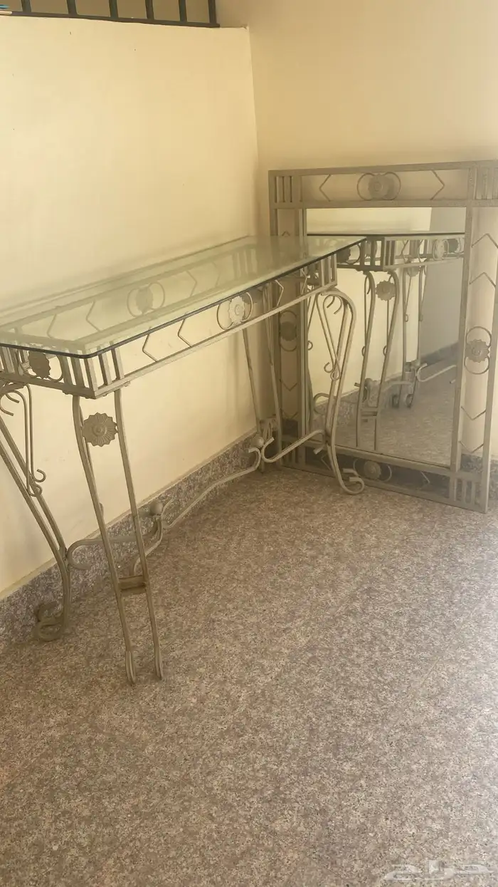 مدخل وطاولات اكريلك 0