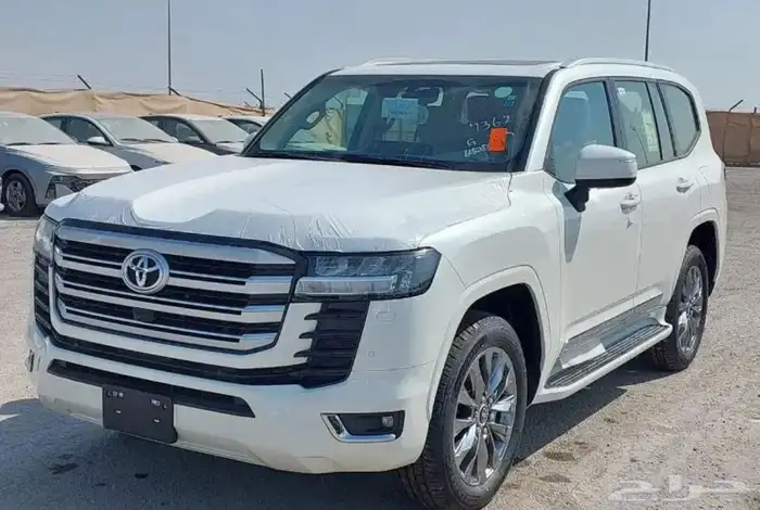 تويوتا لاند كروزرL4 المديل 2025 ابيض تقسيط على بنك الرياض 0