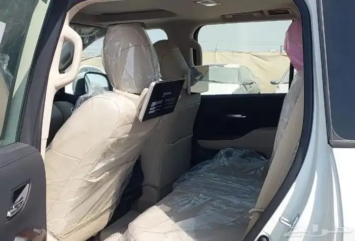 تويوتا لاند كروزرL4 المديل 2025 ابيض تقسيط على بنك الرياض 4