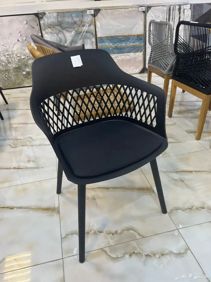 كراسي لونجات وكفيات لاونج 84