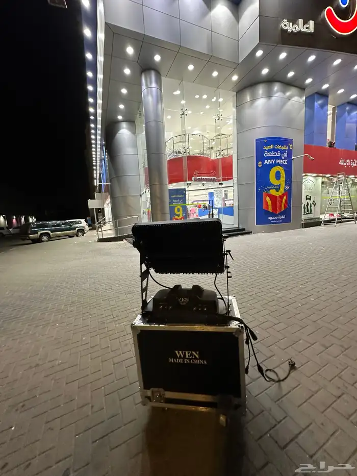 سماعات ليازر اضاءات مسارح كشافات ارضيات مضيئة تراسات بيمات 36
