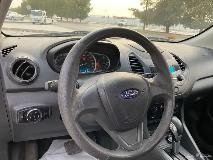 فورد فيجو 13