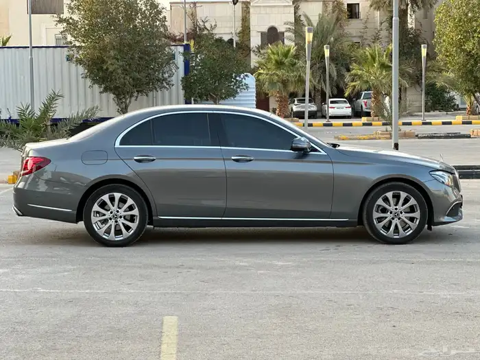 مرسيدس E220 ديزل 2019 2020 سيارتين للبيع 4