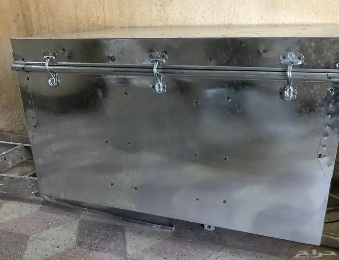 صندوق حديد لحفظ الكتب والوثائق الخاصه 1